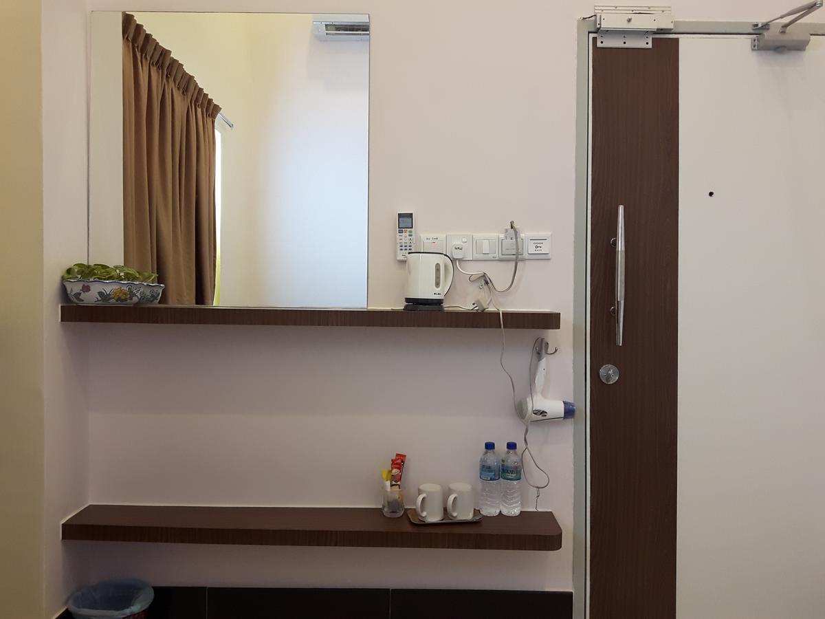 De Benz Inn Malacca Екстериор снимка