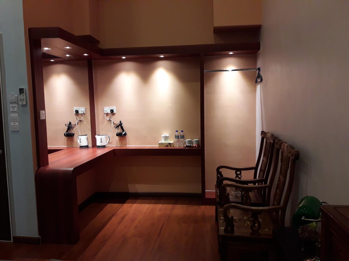 De Benz Inn Malacca Екстериор снимка