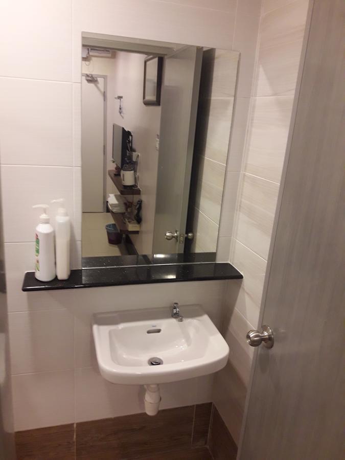 De Benz Inn Malacca Екстериор снимка